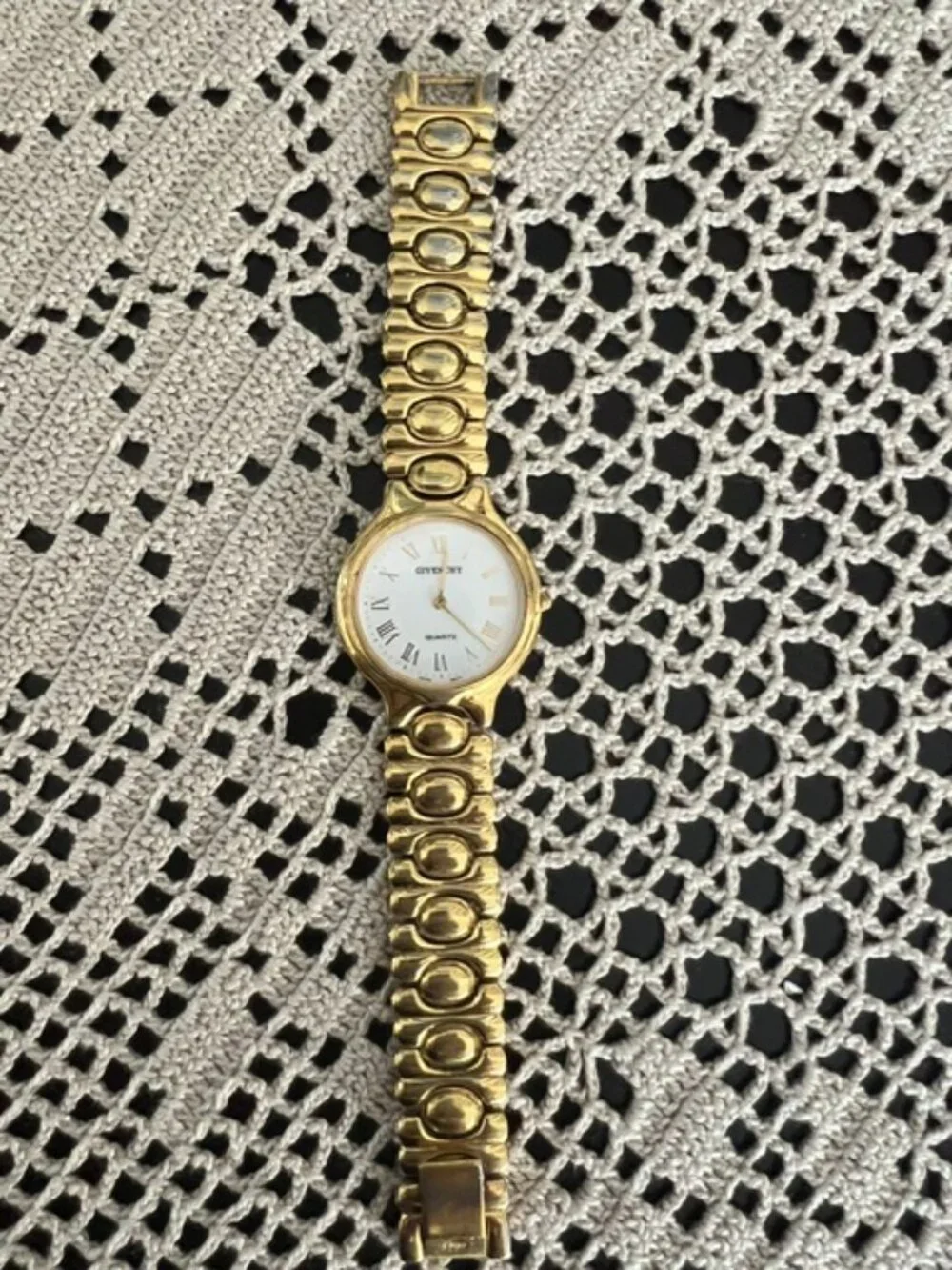 VTG Givenchy Gold Tone Watch 82 2561 With Gold Strap - New Battery